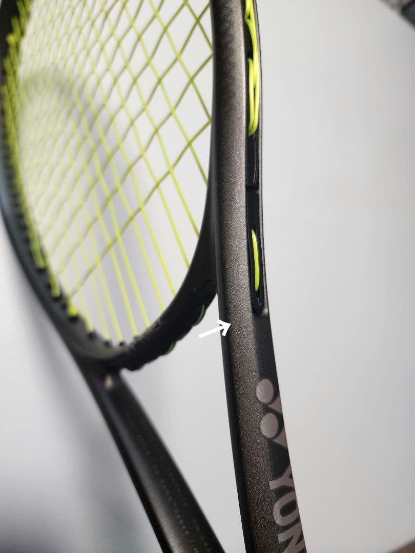 美品 YONEX VOLTRAGE 8S 新色 シェリーシルバー