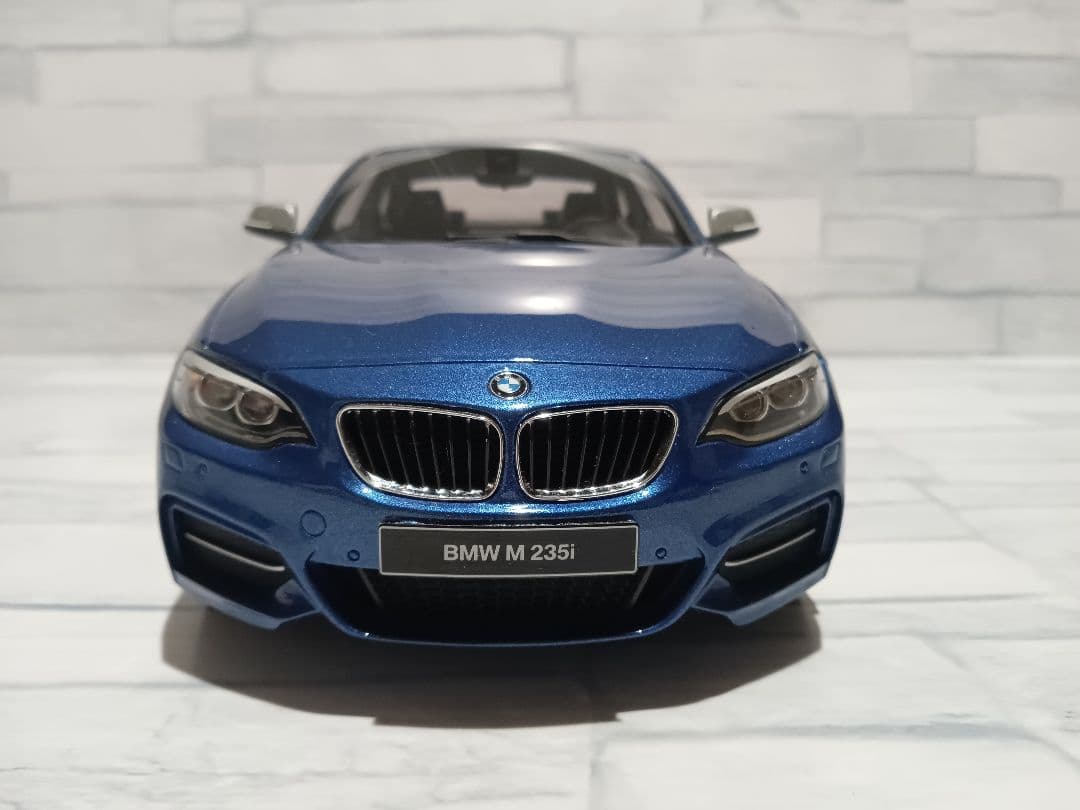 1/18  2シリーズ　クーペ　M235i F22　ミニカー　ブルー