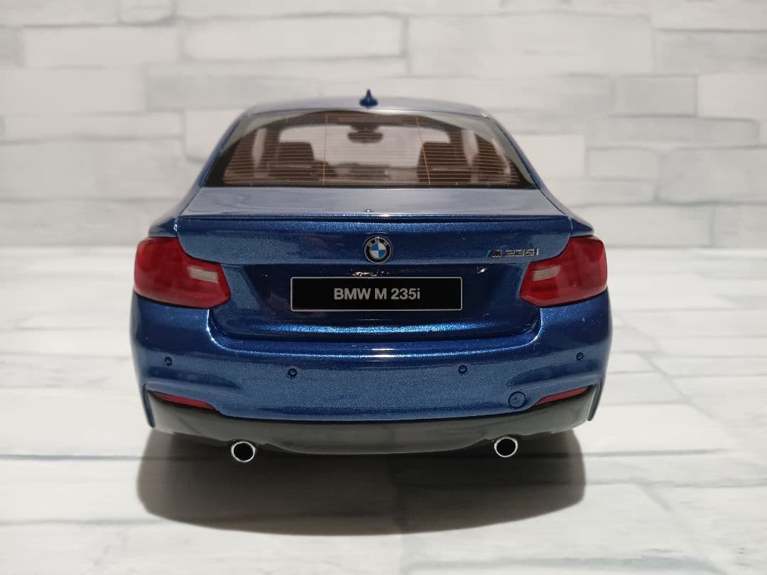 1/18  2シリーズ　クーペ　M235i F22　ミニカー　ブルー