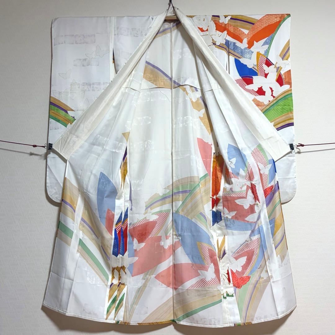 【舞台衣装】 。振袖 蝶々文様 金銀駒刺繍入り 単衣 広衿 身丈約158.5cm