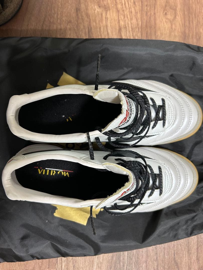 ミズノ MIZUNOモレリア２ シューズ　25センチ