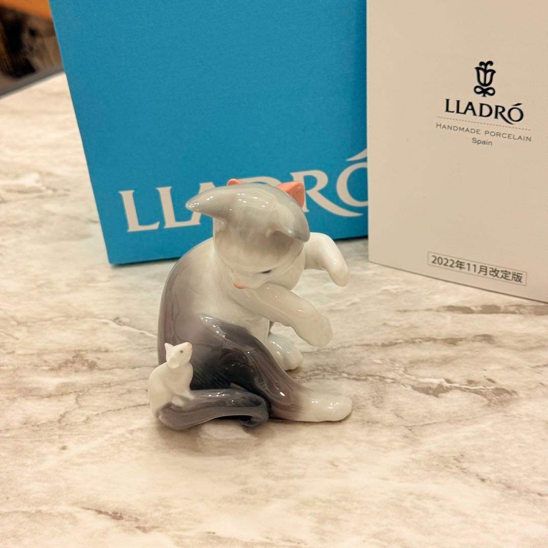 LLADRÓ リヤドロ　驚いた仔猫ちゃん　陶器　置物
