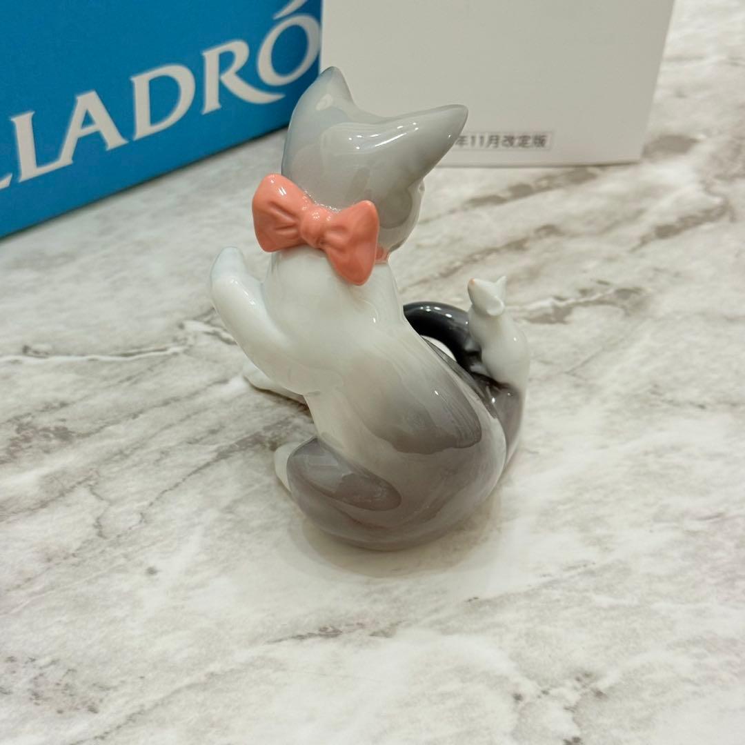 LLADRÓ リヤドロ　驚いた仔猫ちゃん　陶器　置物