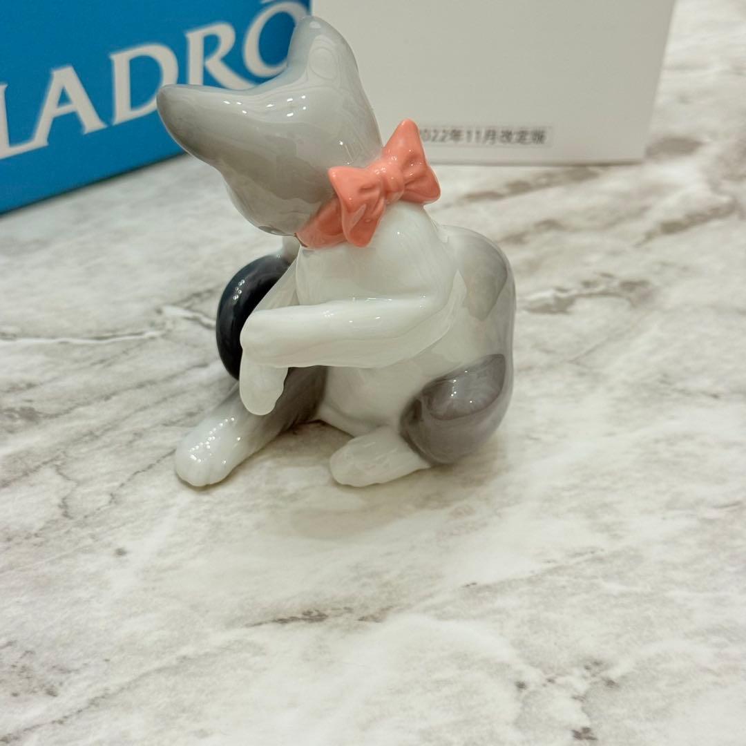 LLADRÓ リヤドロ　驚いた仔猫ちゃん　陶器　置物