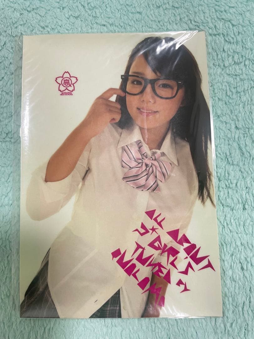 篠崎愛 QUOLOMO Tシャツコラボ写真3
