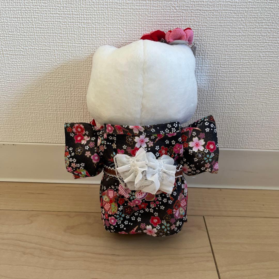 ハローキティ　西陣織 着物　ぬいぐるみ