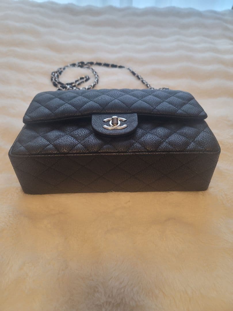 ノベルティCHANEL ブラック ショルダーバッグ マトラッセ シルバー