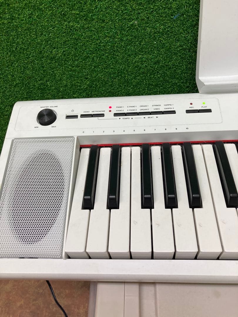 YAMAHA 電子キーボードpiaggero ホワイト NP-12