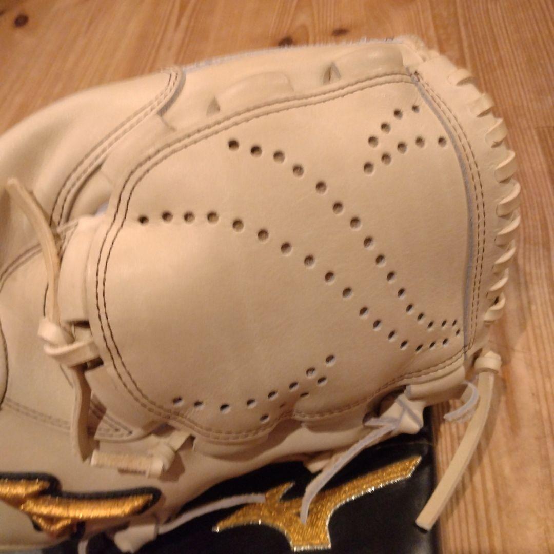 Mizuno Pro軟式 ベージュレザーグローブ 右投げ用