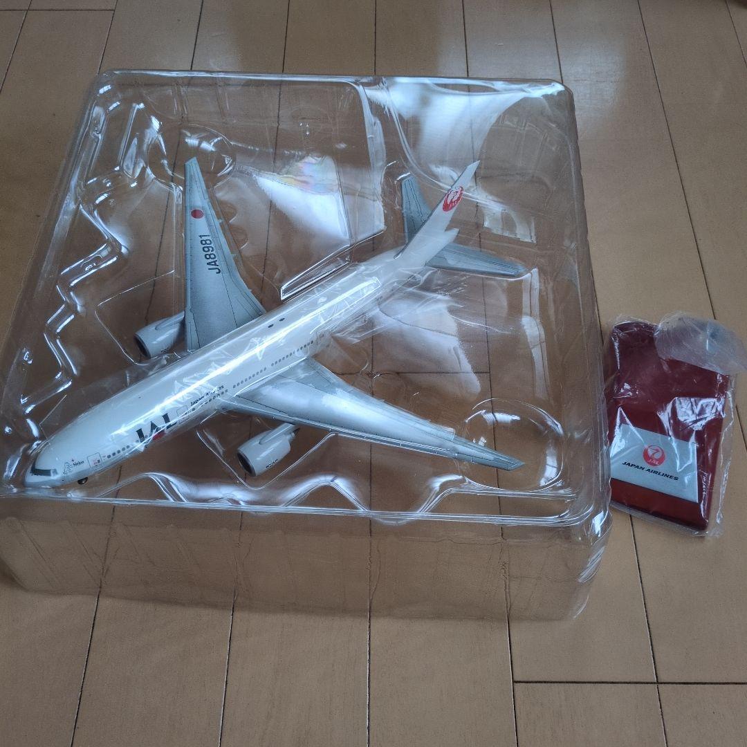 JAL BOEING777-200 初号機JA8981　1/200スケール模型