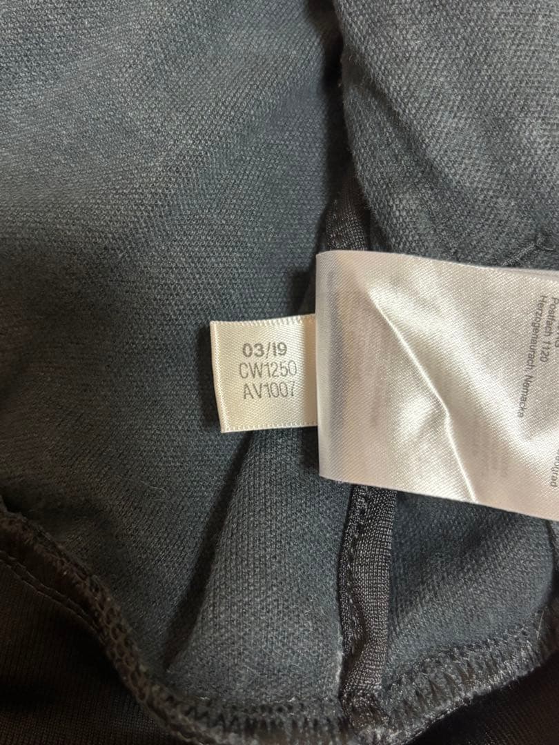 adidas トラックジャケット M