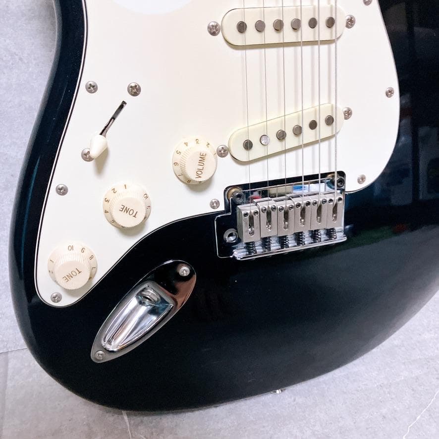Squier スタンダード ストラトキャスター エレキギター レフティ 美品