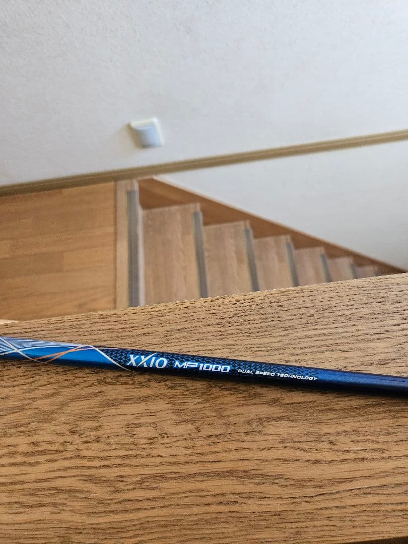 年度末値引中　【美品】XXIO 10 ドライバー 10.5度 ネイビー