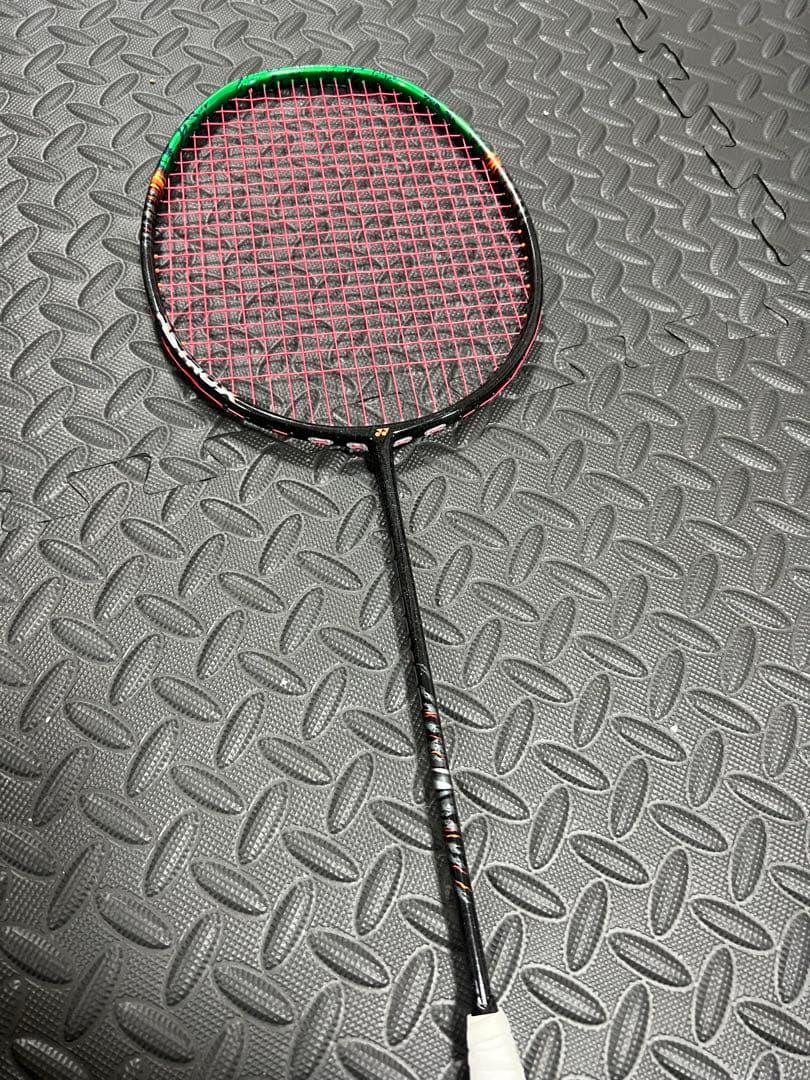 【YONEX】美品 アストロクス99pro 4ug5 3世代