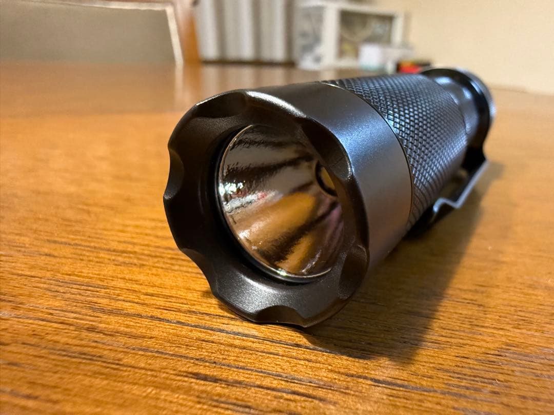 HDS EDC LE 325lm 懐中電灯