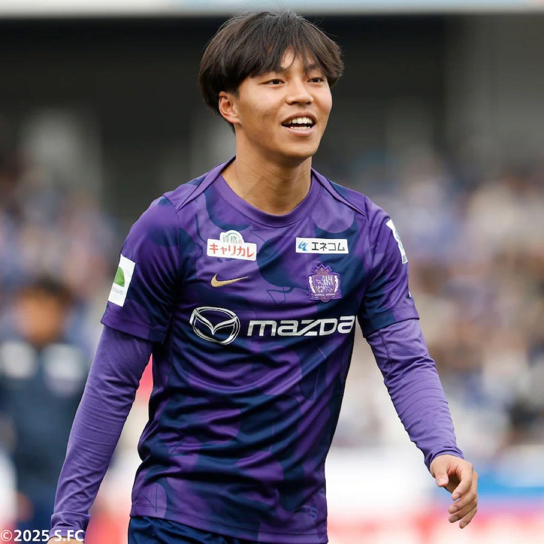 （大迫敬介サイン入り）サンフレッチェ　プレマッチトップ