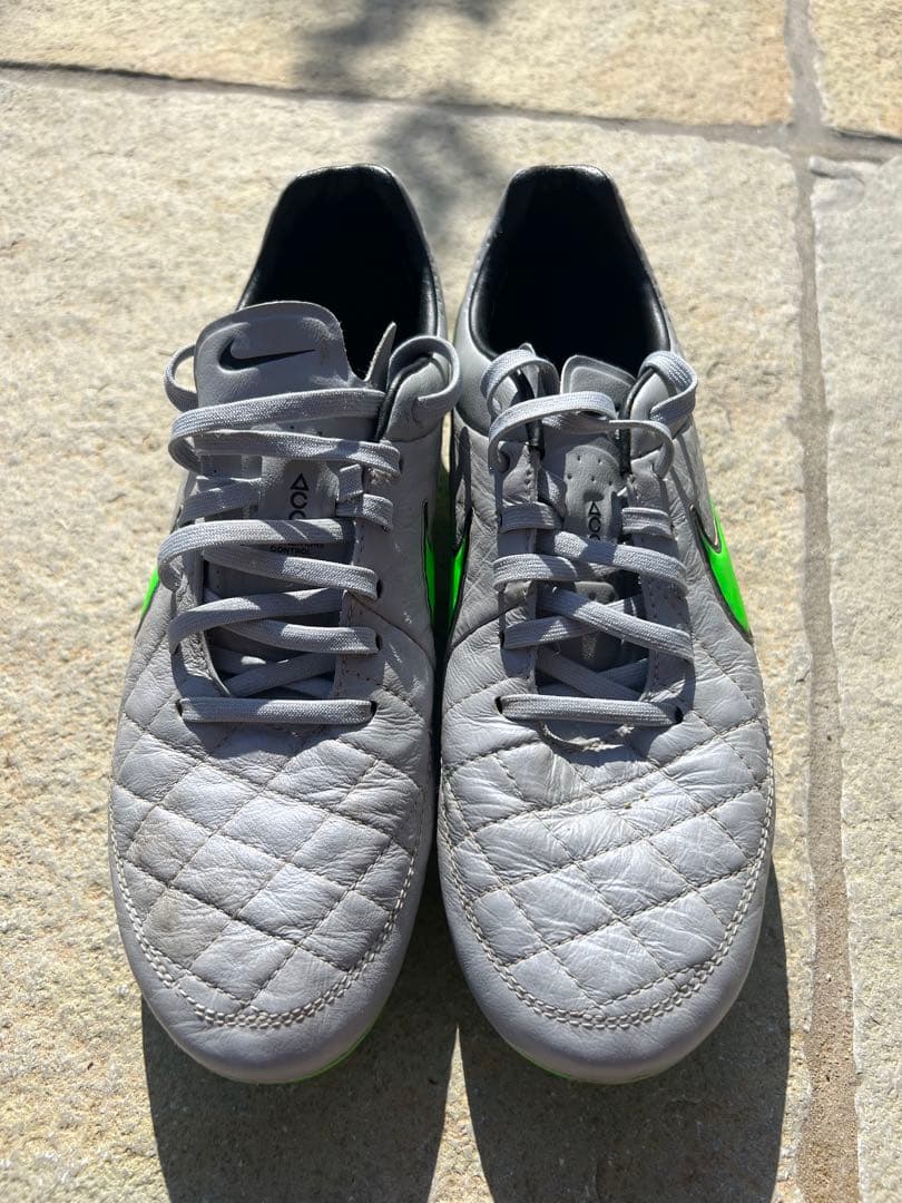 サッカースパイクNIKEティエンポSG