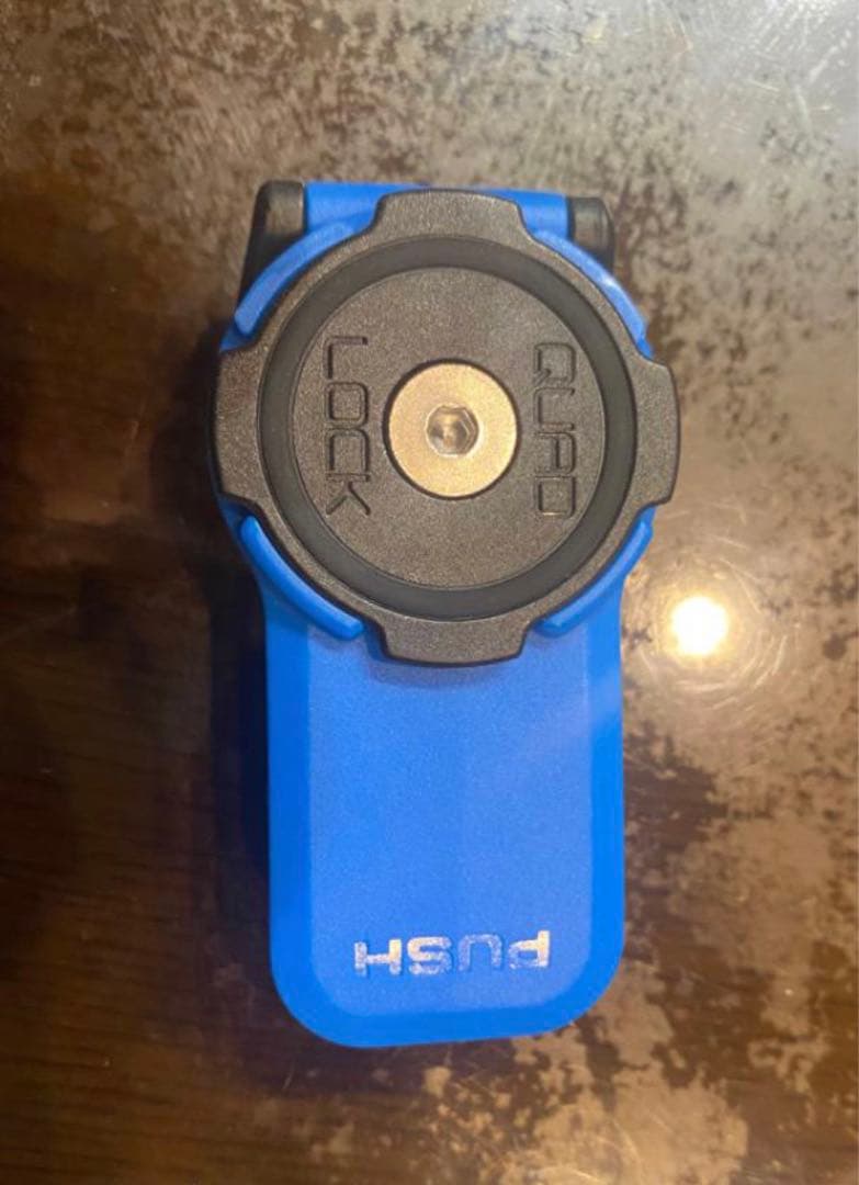 QuadLockクアッドロック　iPhone12mini用ケース