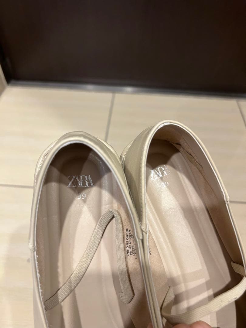 ザラ　バレエフラットシューズ　39 ベージュ