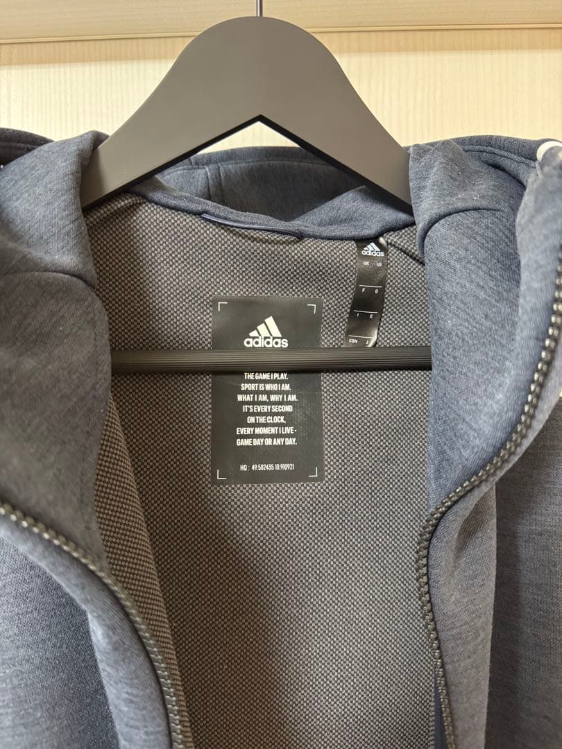 ☆adidas アディダス Z.N.E. フーディーファストリリース　ネイビー