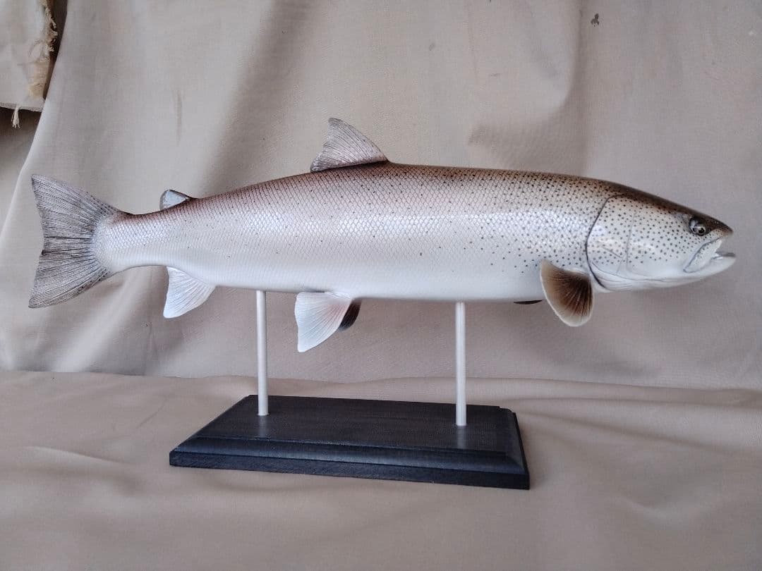 ハンドメイド　46cmイトウ フィギュア　レプリカ　ルアー釣り　プレゼントに