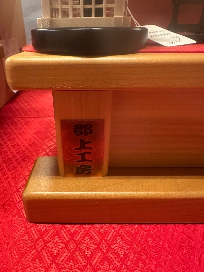 三段五人飾り 雛人形セット 木製台屏風付き （親王飾り＋三人官女／道具一式）