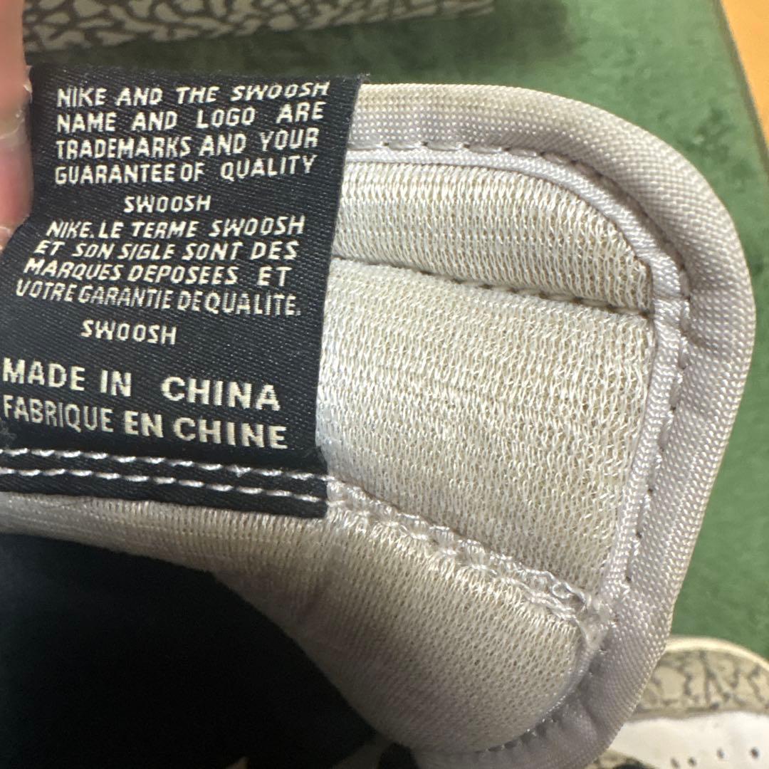 NIKE Air Jordan 1 Retro ホワイトセメント
