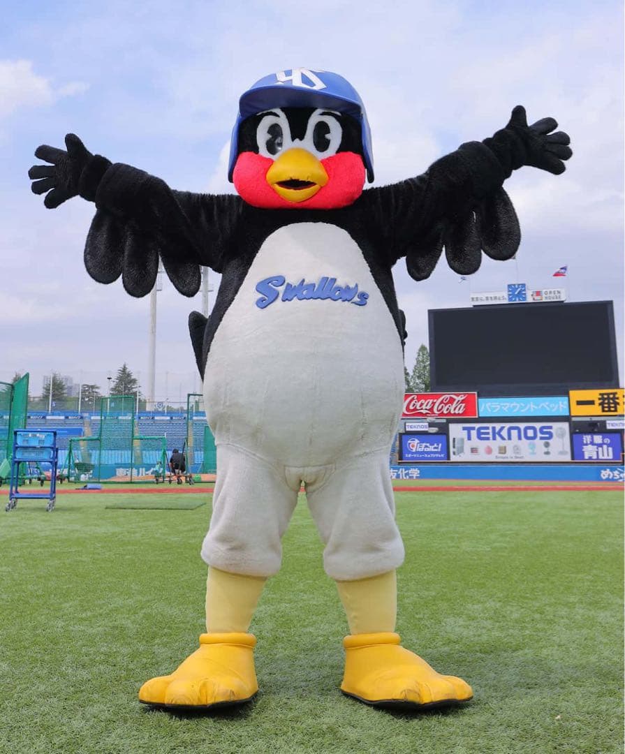 新品未開封 つば九郎　ユニフォーム　2896 正規品 入手困難ヤクルトスワローズ