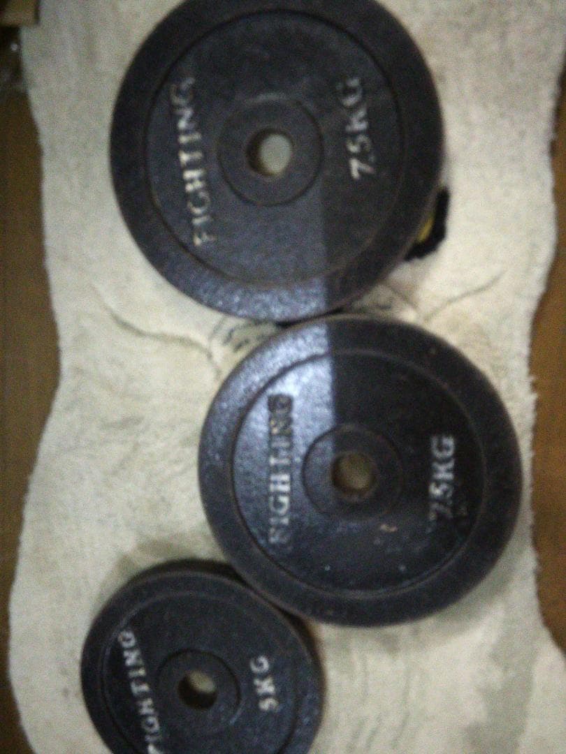 バーベルプレート　4枚、25kg.set. 28mm.穴用