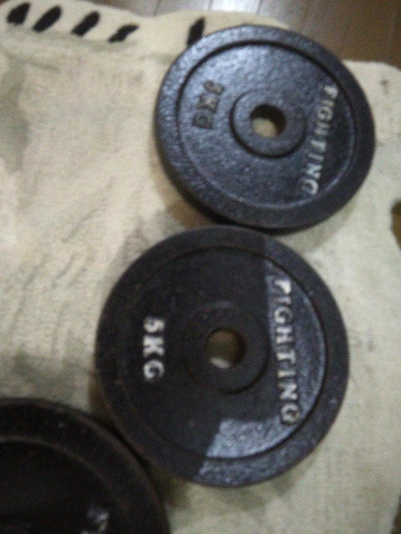 バーベルプレート　4枚、25kg.set. 28mm.穴用