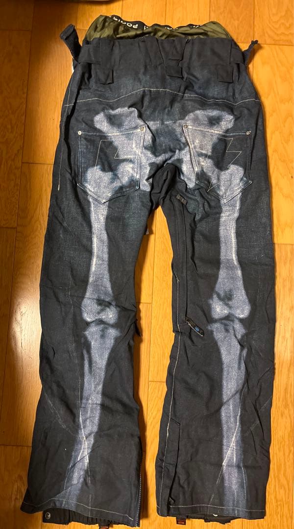 スノーボードパンツ