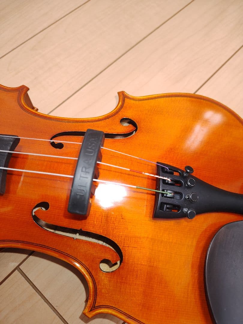 バイオリン　ケース 肩当て 松ヤニミュート　Eastman　2009年製　4/4