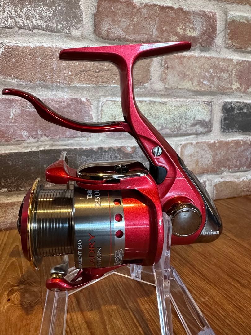 DAIWA/ダイワ トーナメント ISO メガドライエディション2500LBD