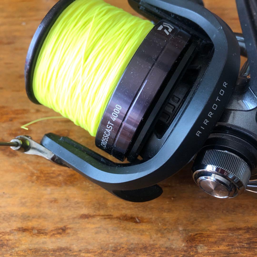 超美品Daiwa 17クロスキャスト4000 2機スピニングリール