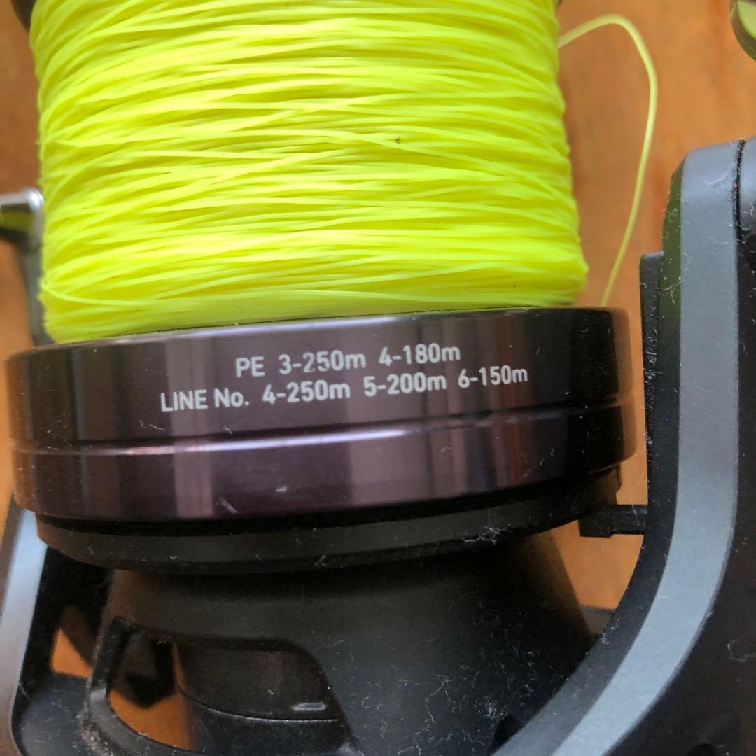 超美品Daiwa 17クロスキャスト4000 2機スピニングリール