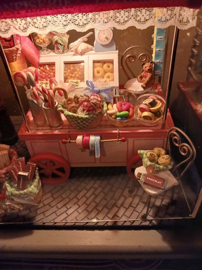 卓上ランプ &スタンド時計付き(電池交換→稼働✕)(お菓子屋さん)