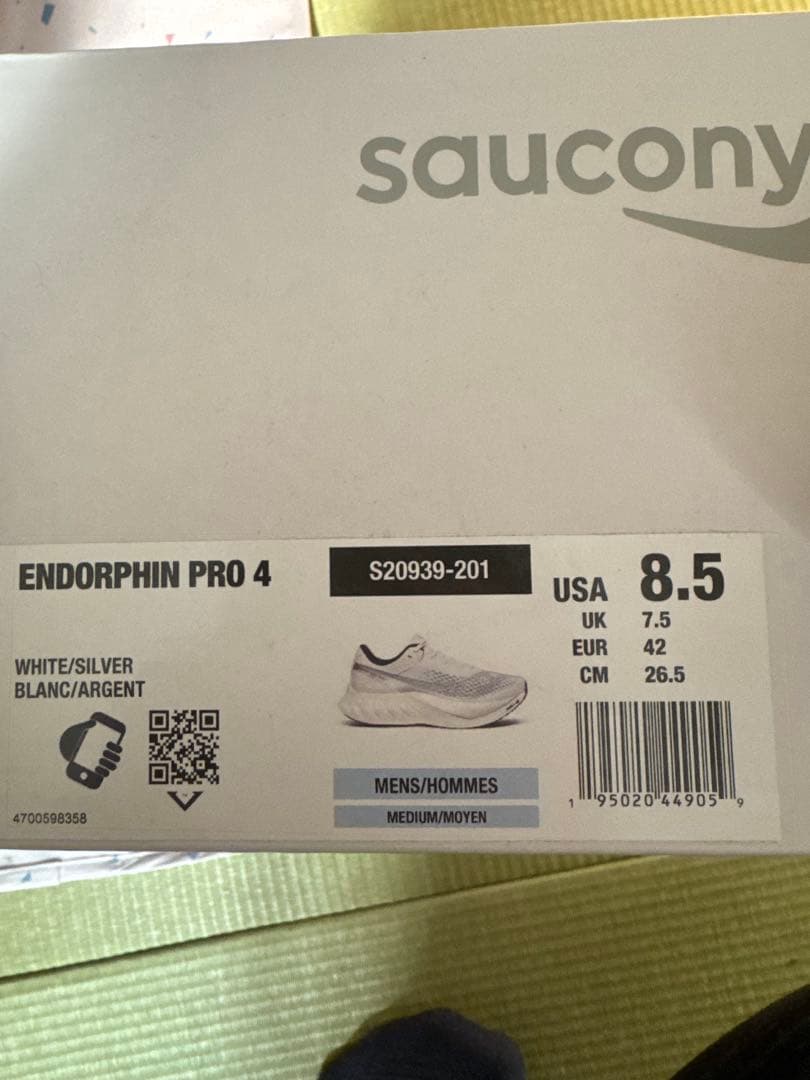 Saucony Endorphin Pro 4ホワイト/グレー26.5cm