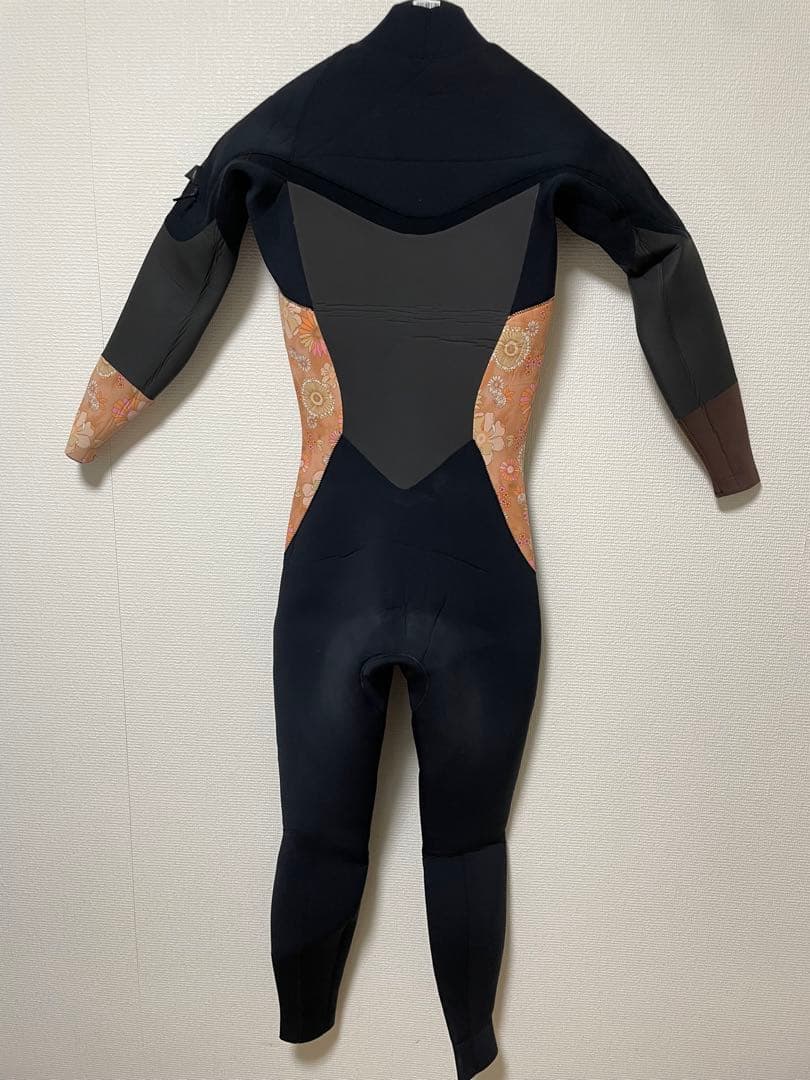 美品　AIRTIGHTセミドライウェットスーツ