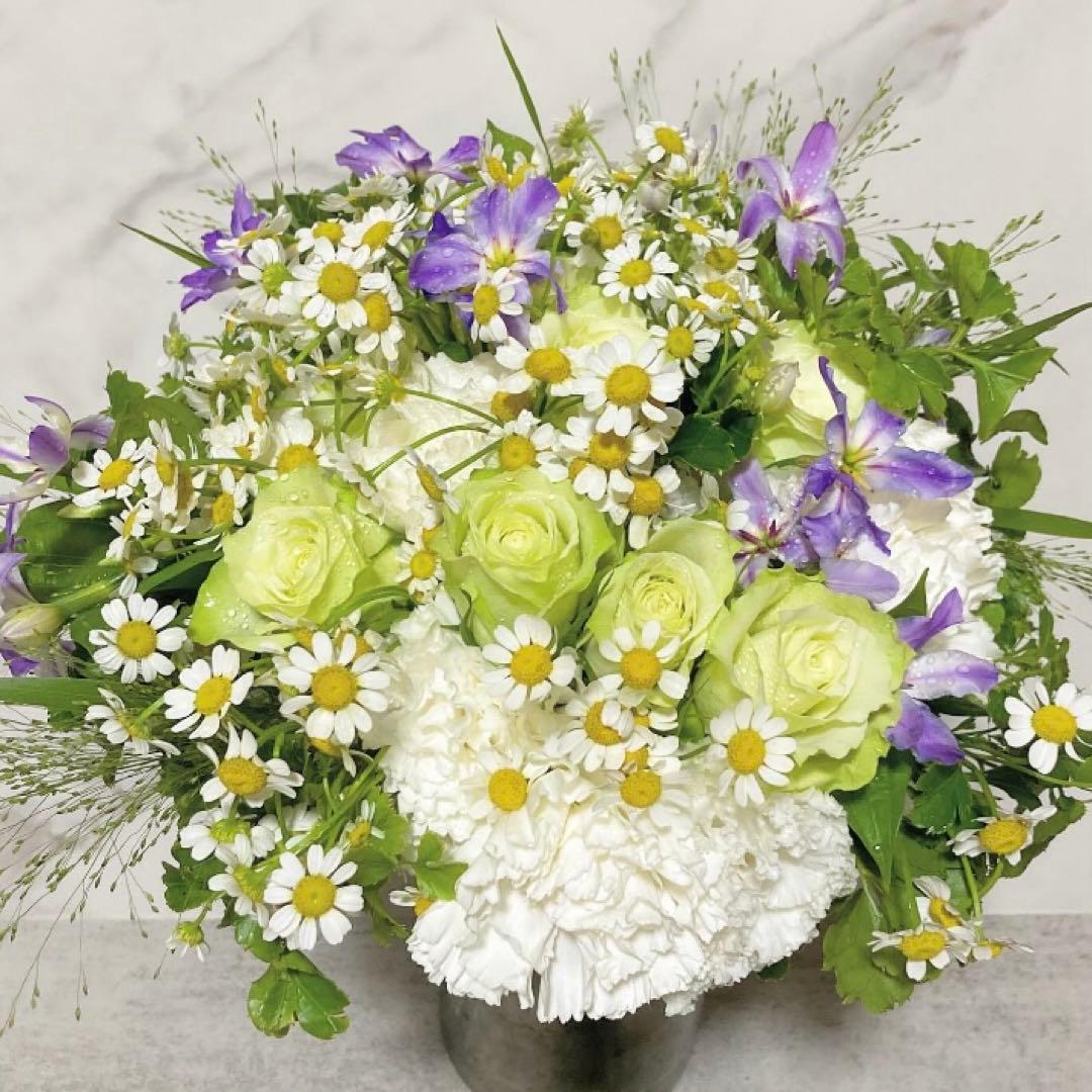 ブーケ　薔薇　生花　バラ　グリーン　ホワイト　カーネーション　ホワイト　ブーケ
