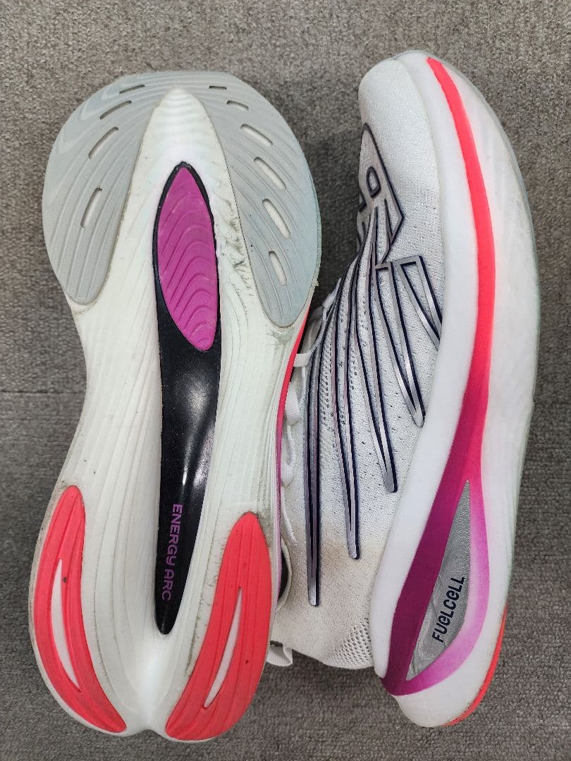 スパイク・シューズ New Balance FUELCELL SuperComp ELITE