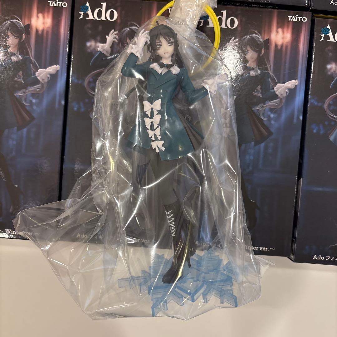 【ラウンドワン限定】　Ado フィギュア　〜Winter ver.〜　10点