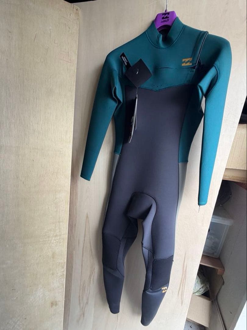 【新品未使用】ウェットスーツBILLABONG フルスーツ3ミリ/2ミリ