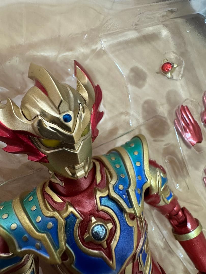 S.H.Figuarts ウルトラマンタイガ トライストリウムレインボー