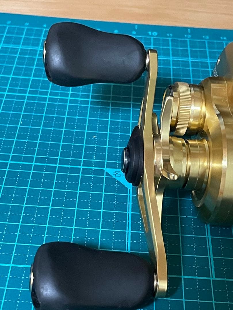 美品！ シマノ　22 カルカッタコンクエスト 200XG