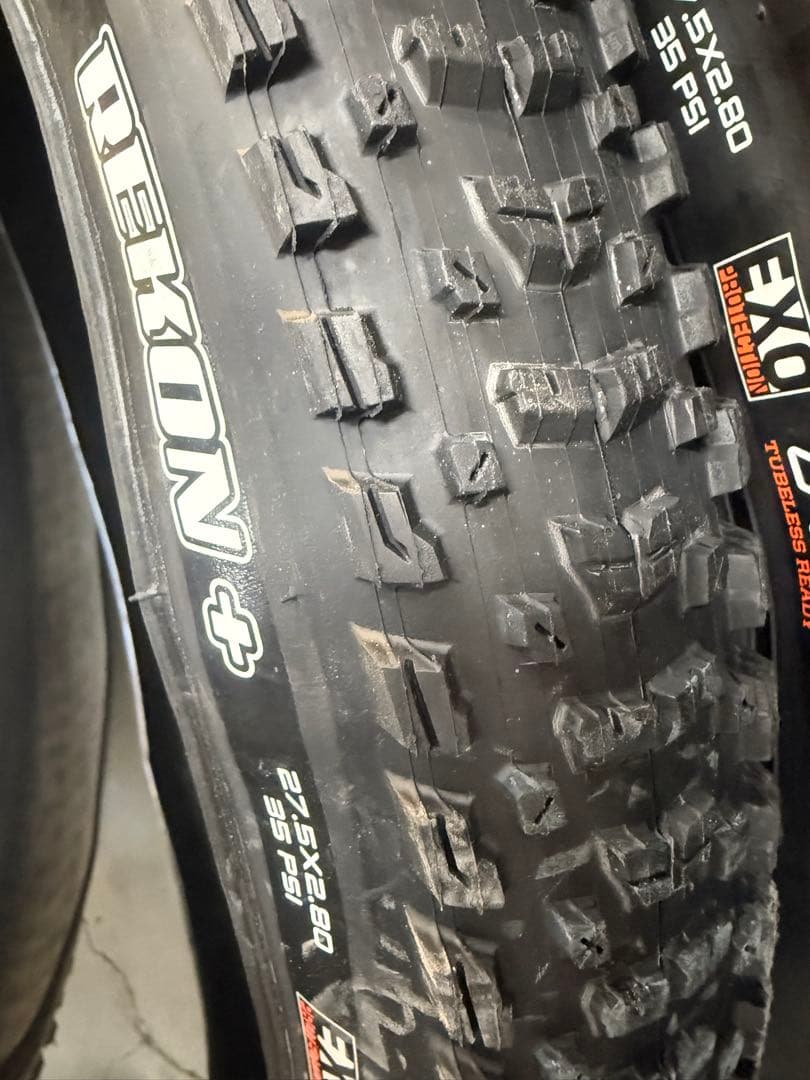 パーツ Maxxis REKON+ 27.5x2.80