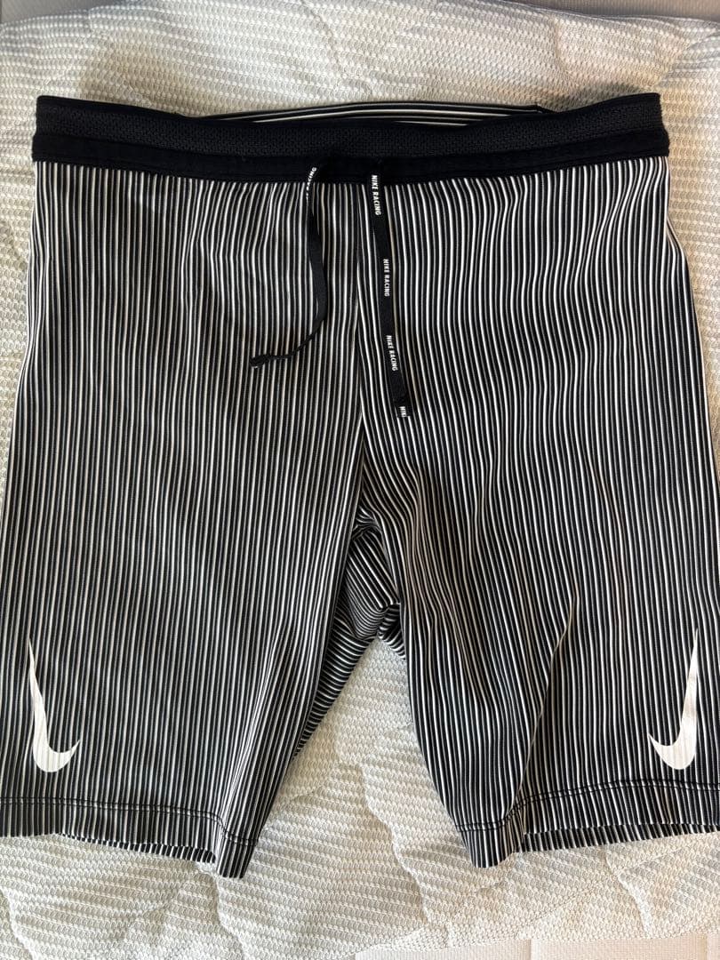 Nike エアロスイフトタイツ　S