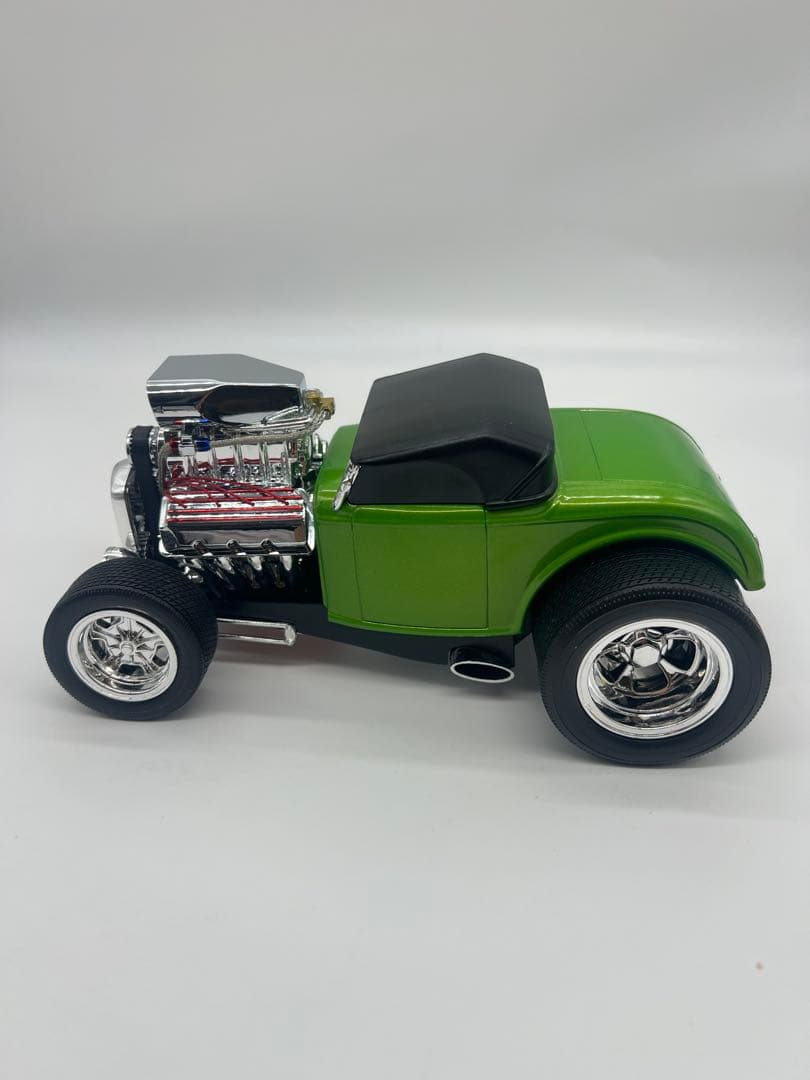 No26ミニカー1/18箱あり32 ROADSTER