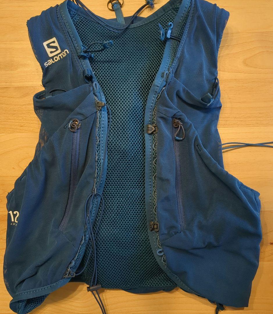 Salomon ADV SKIN 12L 未使用フラスク2個付き