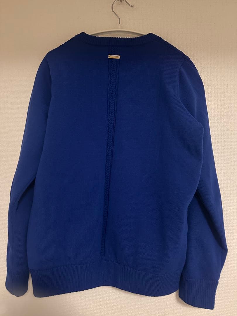 青 ケーブルニット クルーネックセーター