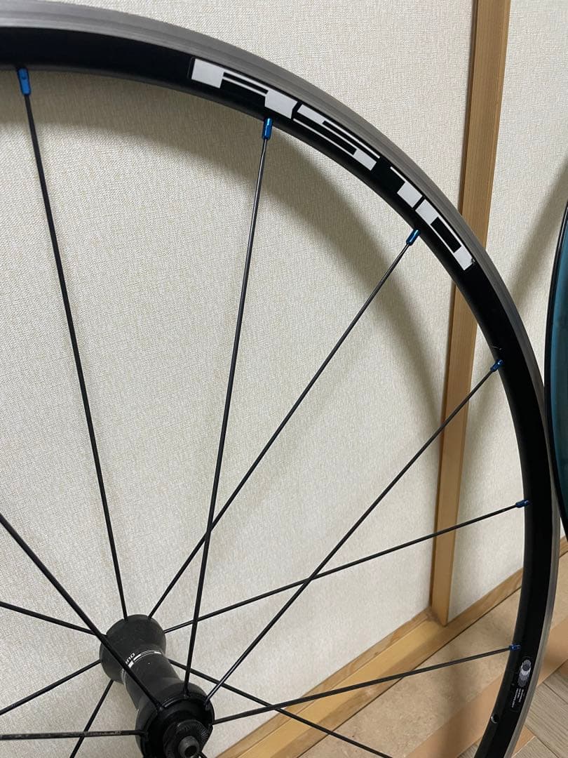 中古　クリンチャーホイール　シマノRS10前後セット